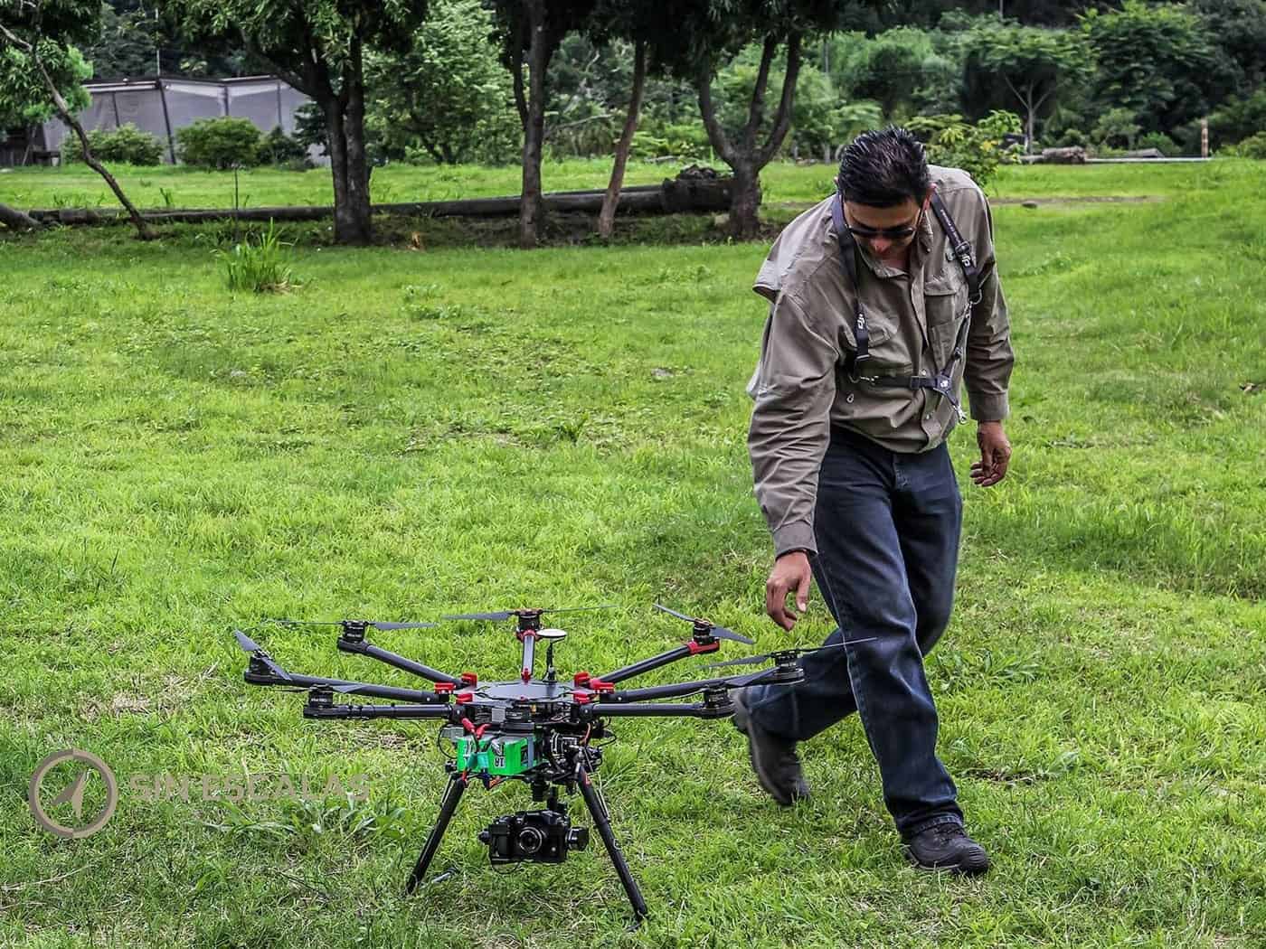 Image hover effect image